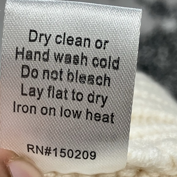 La Ligne Cashmere Sweater XS Ivory Cropped Ribbed Mock Neck Soft Luxury Knit - Picture 8 of 9